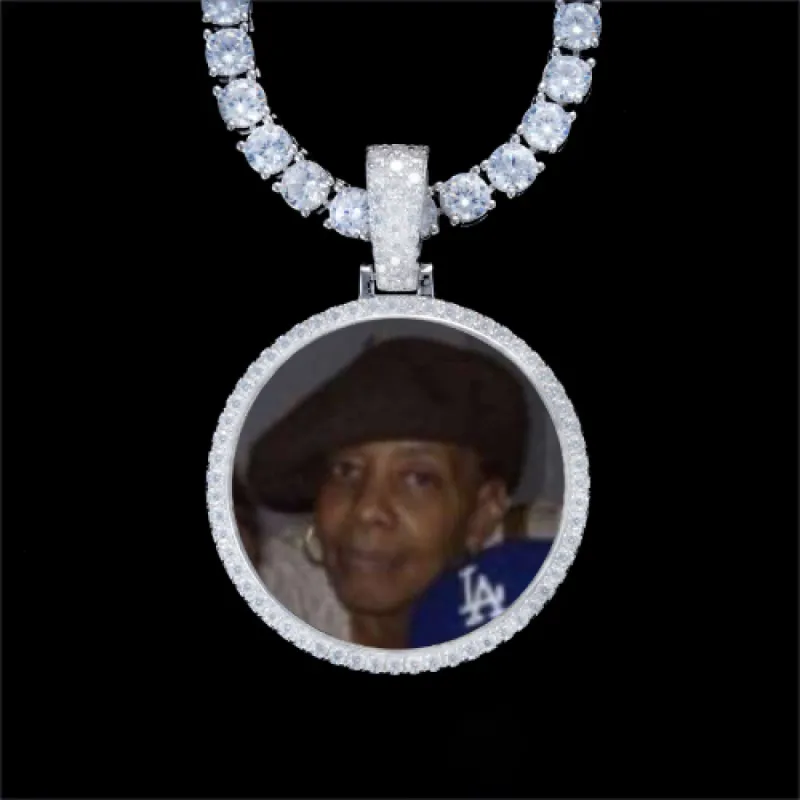 925S & VVS Moissanite 3D Circle Custom Picture Pendant made by The GUU Shop