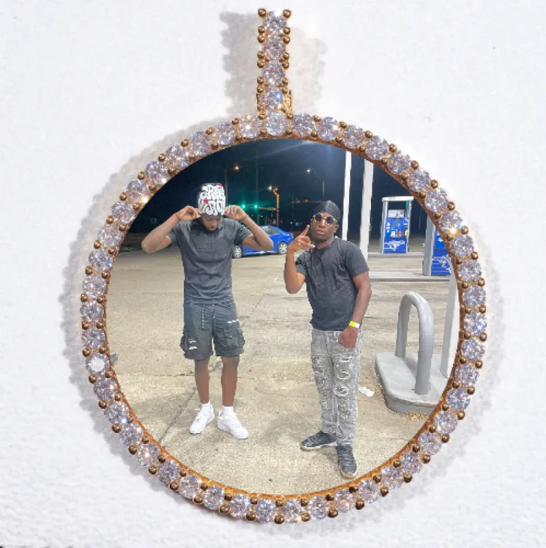 LARGE 3D CIRCLE CUSTOM PICTURE PENDANT made by The GUU Shop