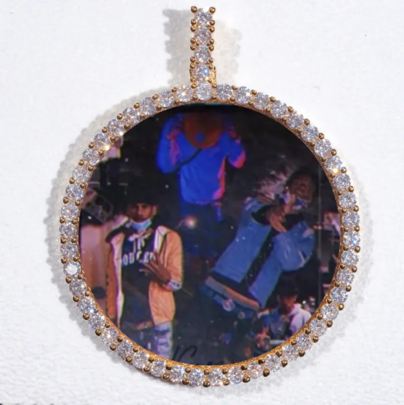 LARGE 3D CIRCLE CUSTOM PICTURE PENDANT made by The GUU Shop