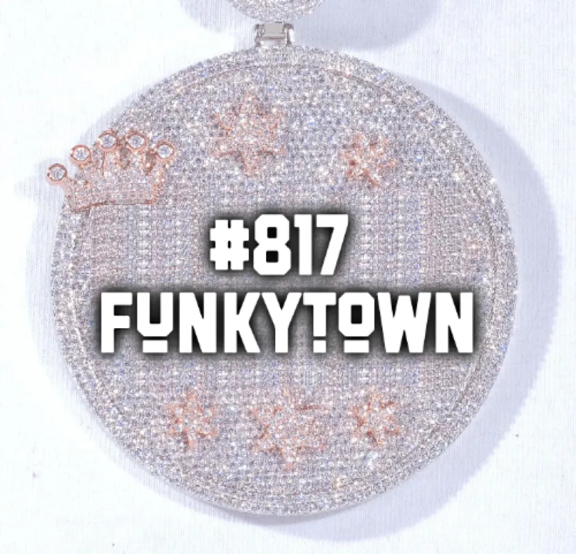 CUSTOM LETTER NECKLACE 3D BIG CROWN DISC made by The GUU Shop