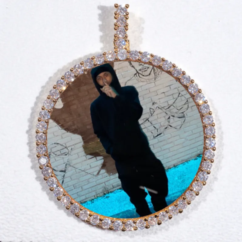 LARGE 3D CIRCLE CUSTOM PICTURE PENDANT made by The GUU Shop