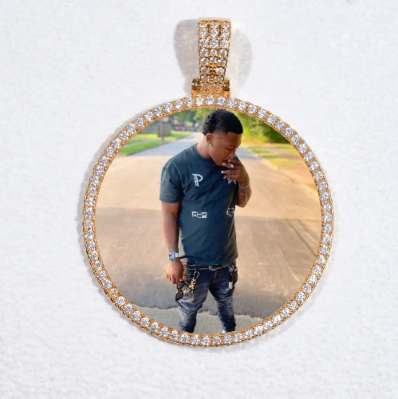 MEDIUM 3D CIRCLE CUSTOM PICTURE PENDANT made by The GUU Shop