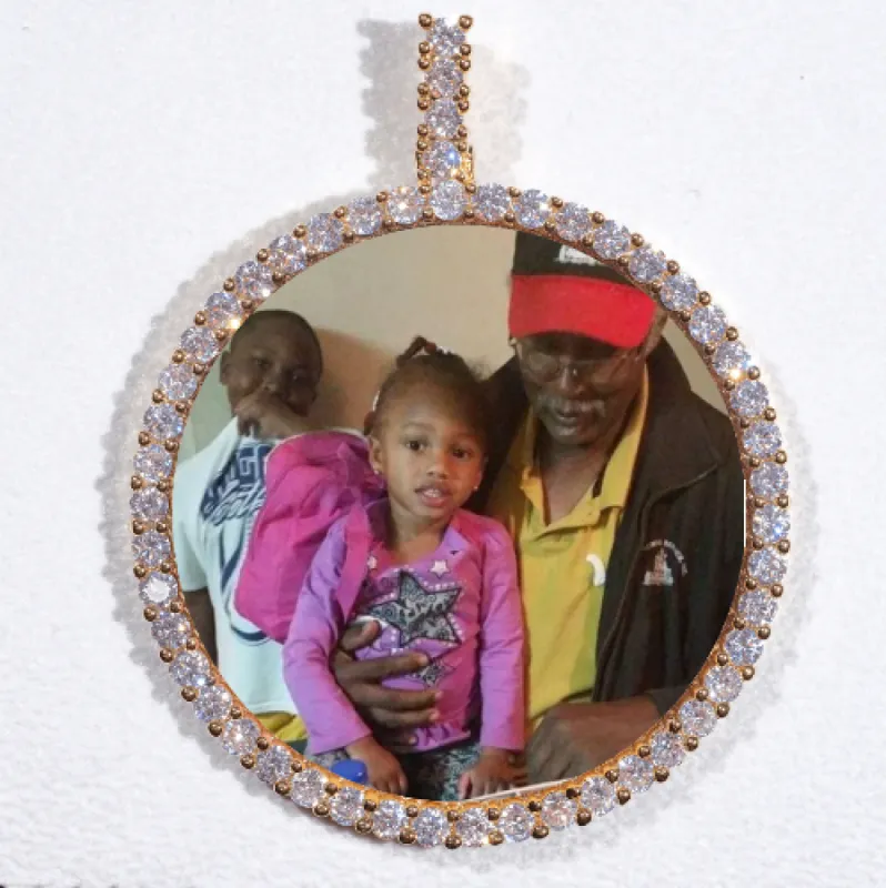 LARGE 3D CIRCLE CUSTOM PICTURE PENDANT made by The GUU Shop