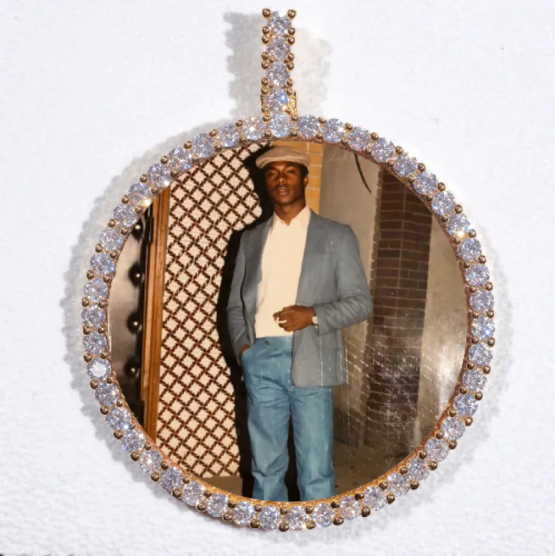 LARGE 3D CIRCLE CUSTOM PICTURE PENDANT made by The GUU Shop