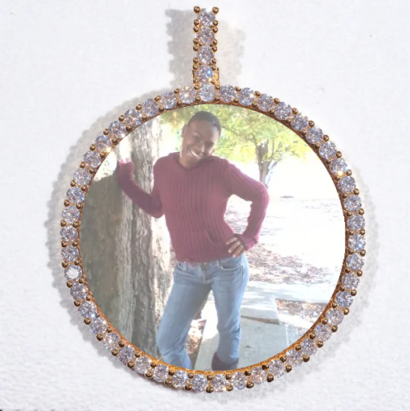 LARGE 3D CIRCLE CUSTOM PICTURE PENDANT made by The GUU Shop
