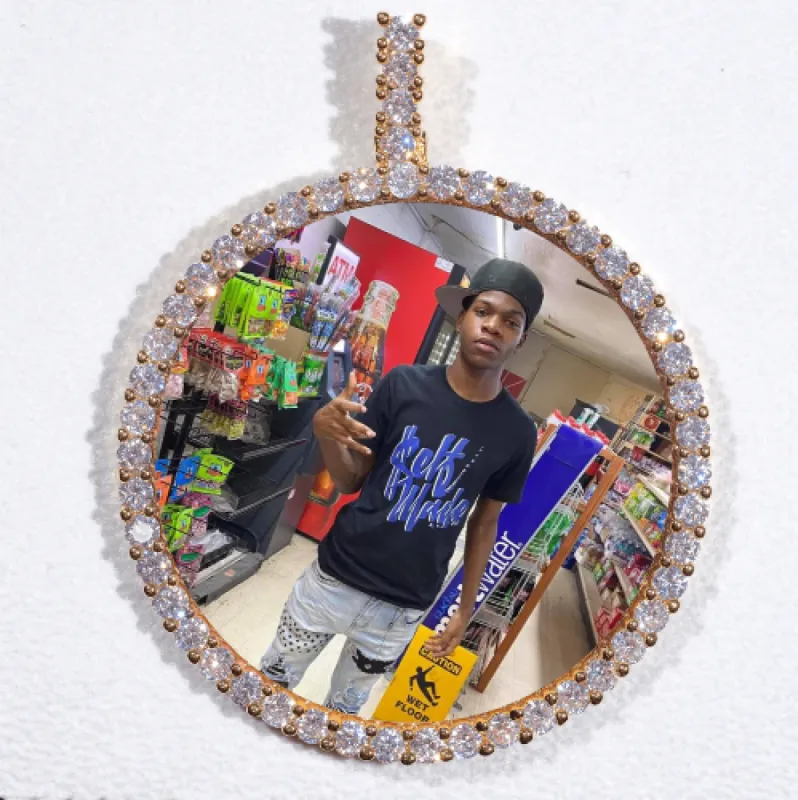 LARGE 3D CIRCLE CUSTOM PICTURE PENDANT made by The GUU Shop