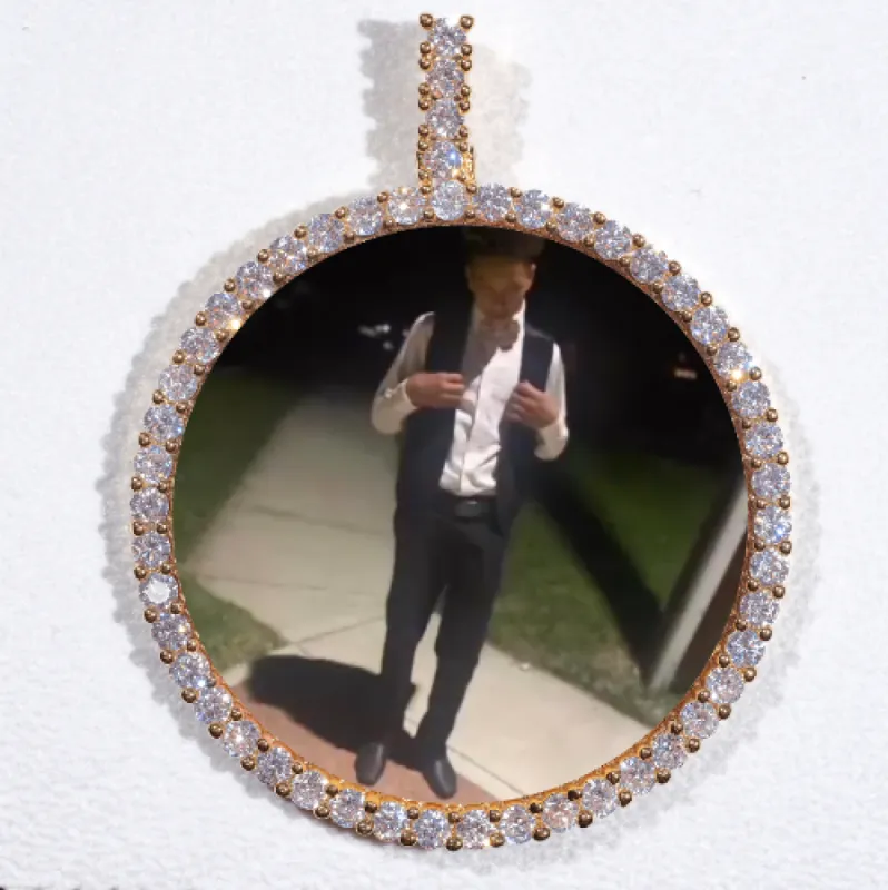 LARGE 3D CIRCLE CUSTOM PICTURE PENDANT made by The GUU Shop