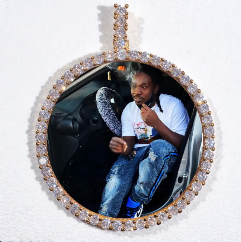 LARGE 3D CIRCLE CUSTOM PICTURE PENDANT made by The GUU Shop