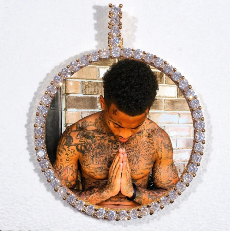 LARGE 3D CIRCLE CUSTOM PICTURE PENDANT made by The GUU Shop