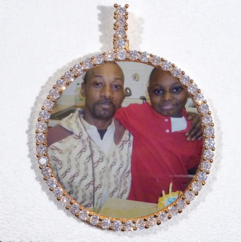LARGE 3D CIRCLE CUSTOM PICTURE PENDANT made by The GUU Shop