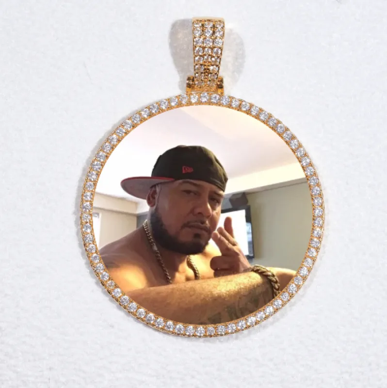 MEDIUM 3D CIRCLE CUSTOM PICTURE PENDANT made by The GUU Shop