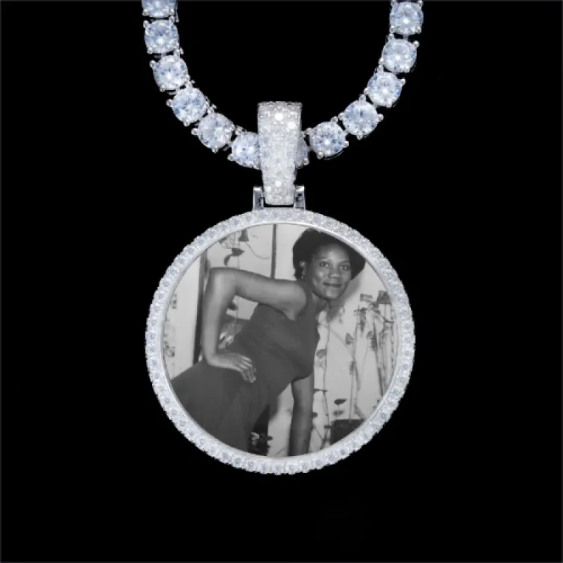925S & VVS Moissanite 3D Circle Custom Picture Pendant made by The GUU Shop