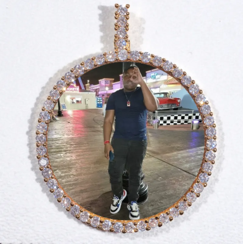 LARGE 3D CIRCLE CUSTOM PICTURE PENDANT made by The GUU Shop