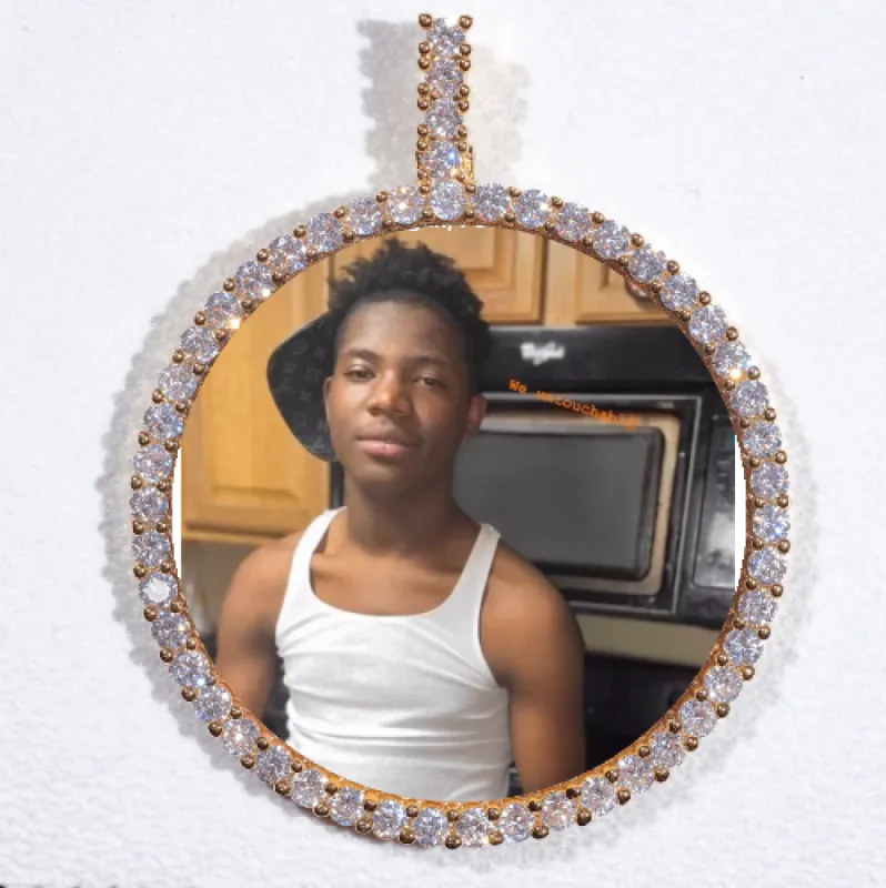 LARGE 3D CIRCLE CUSTOM PICTURE PENDANT made by The GUU Shop