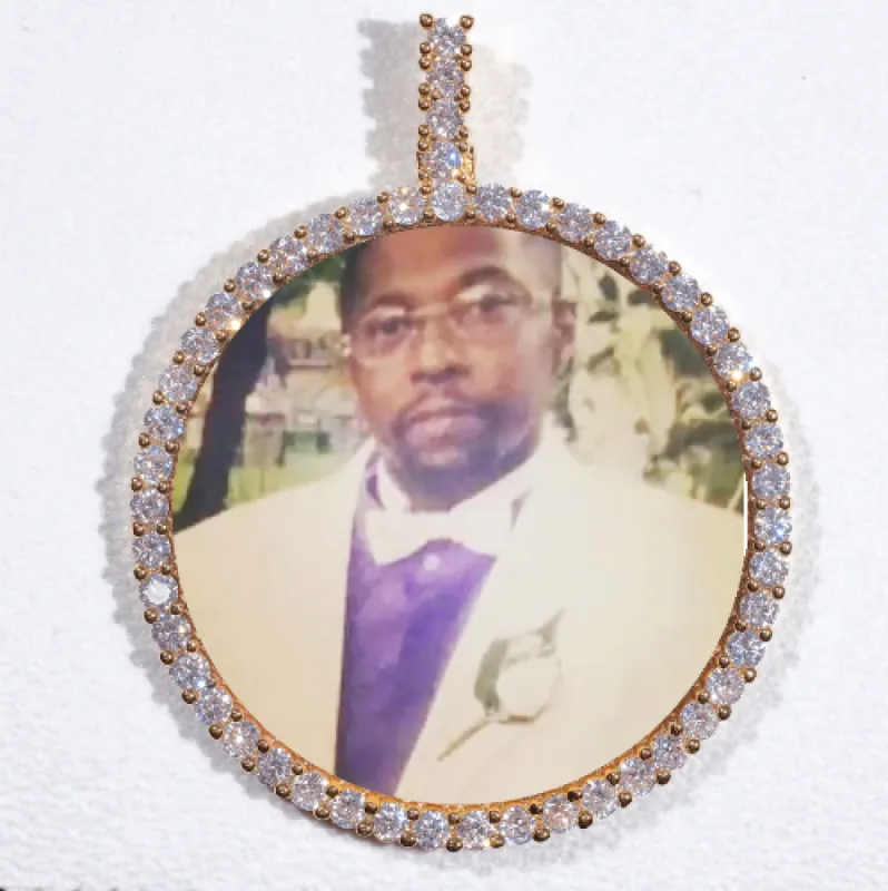 LARGE 3D CIRCLE CUSTOM PICTURE PENDANT made by The GUU Shop