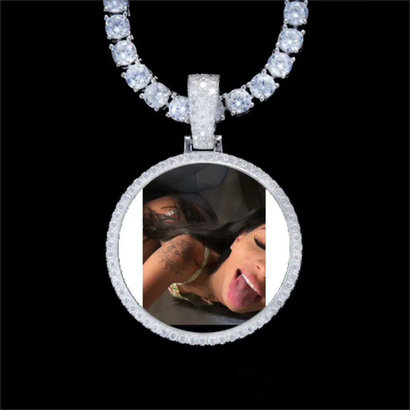925S & VVS Moissanite 3D Circle Custom Picture Pendant made by The GUU Shop