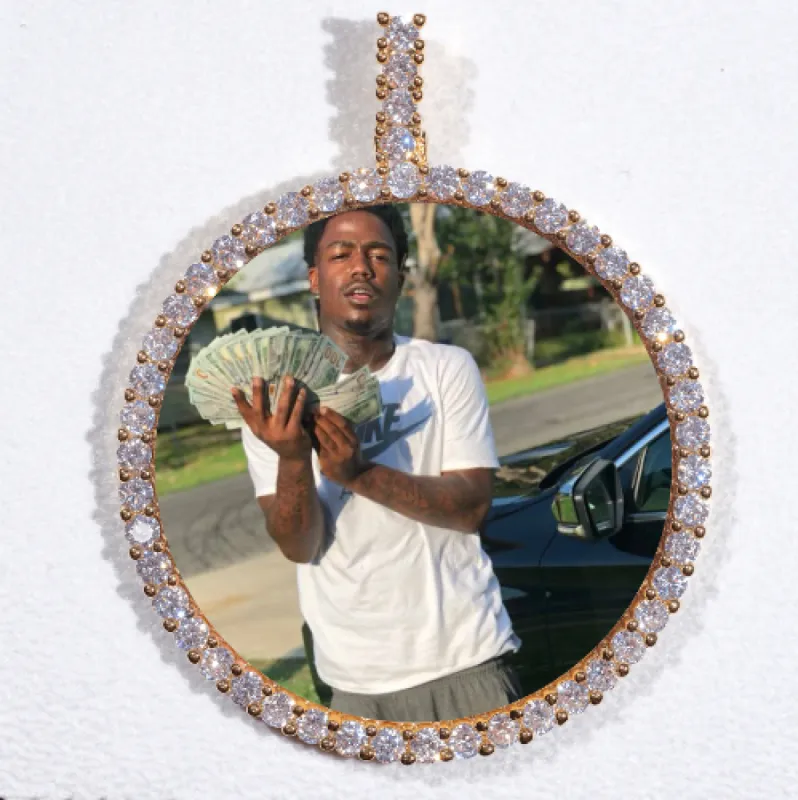 LARGE 3D CIRCLE CUSTOM PICTURE PENDANT made by The GUU Shop