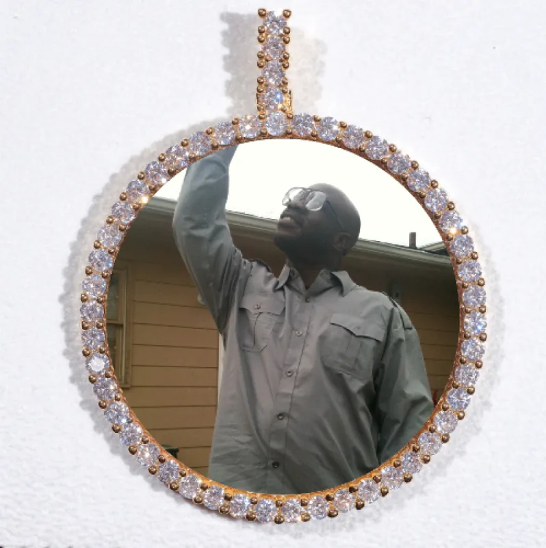 LARGE 3D CIRCLE CUSTOM PICTURE PENDANT made by The GUU Shop