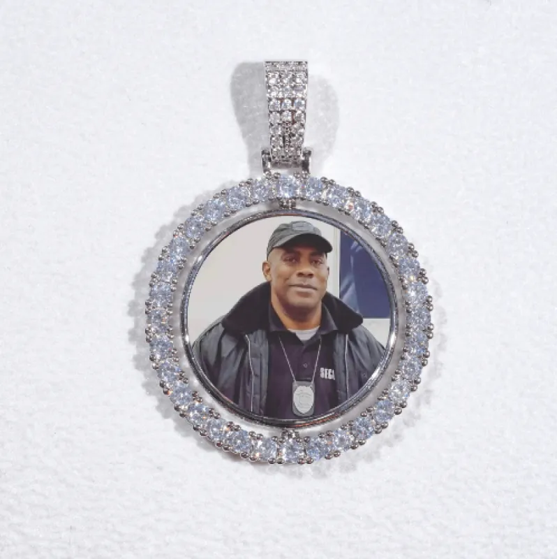 3D Spinning 2-Faced Custom Picture Pendant made by The GUU Shop