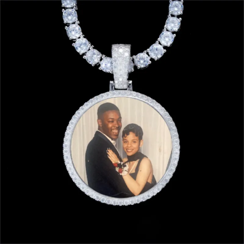 925S & VVS Moissanite 3D Circle Custom Picture Pendant made by The GUU Shop