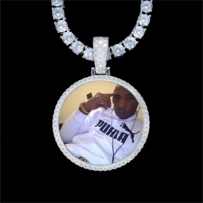 925S & VVS Moissanite 3D Circle Custom Picture Pendant made by The GUU Shop