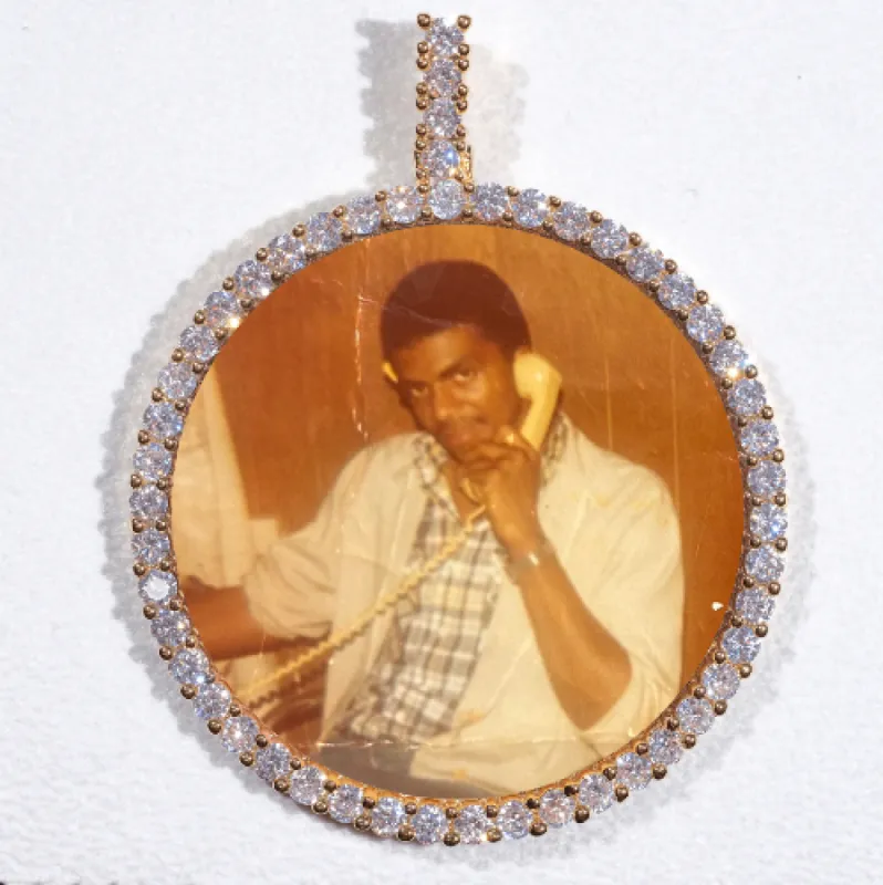 LARGE 3D CIRCLE CUSTOM PICTURE PENDANT made by The GUU Shop