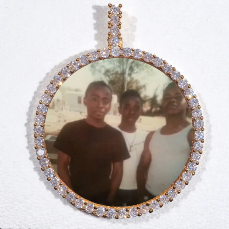 LARGE 3D CIRCLE CUSTOM PICTURE PENDANT made by The GUU Shop