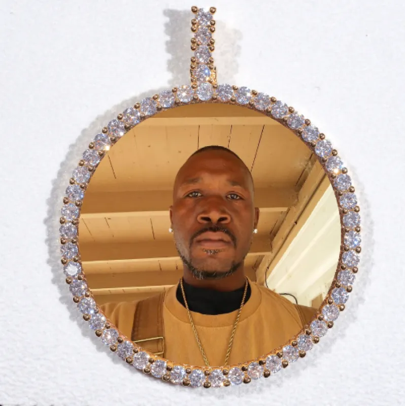 LARGE 3D CIRCLE CUSTOM PICTURE PENDANT made by The GUU Shop