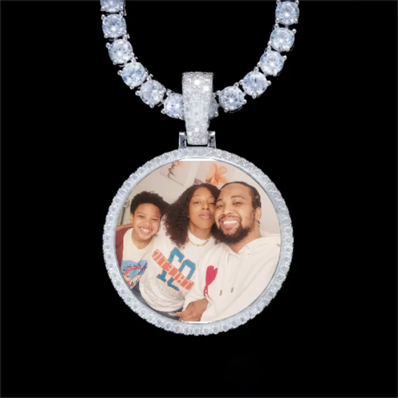 925S & VVS Moissanite 3D Circle Custom Picture Pendant made by The GUU Shop