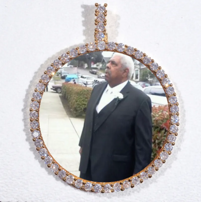 LARGE 3D CIRCLE CUSTOM PICTURE PENDANT made by The GUU Shop