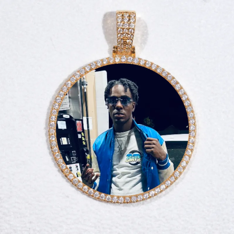 MEDIUM 3D CIRCLE CUSTOM PICTURE PENDANT made by The GUU Shop