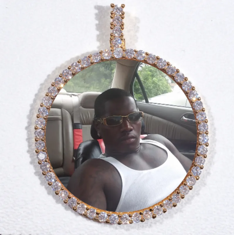 LARGE 3D CIRCLE CUSTOM PICTURE PENDANT made by The GUU Shop