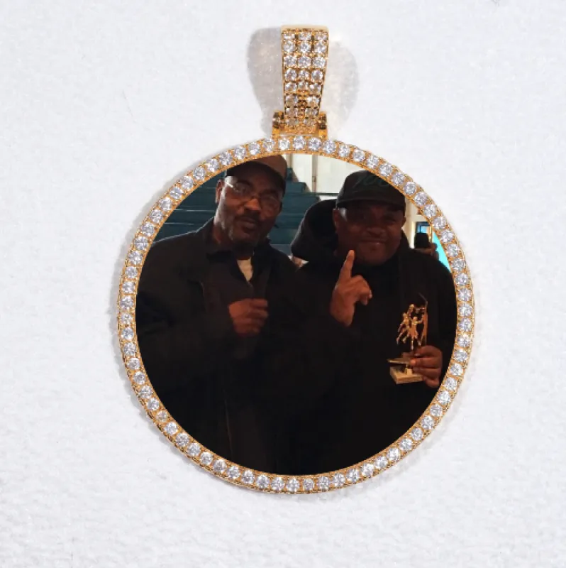 MEDIUM 3D CIRCLE CUSTOM PICTURE PENDANT made by The GUU Shop