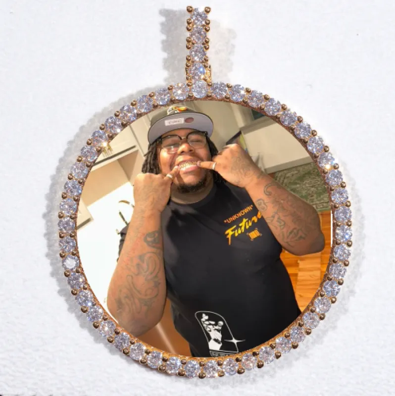 LARGE 3D CIRCLE CUSTOM PICTURE PENDANT made by The GUU Shop