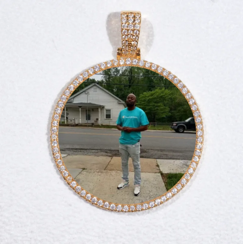 MEDIUM 3D CIRCLE CUSTOM PICTURE PENDANT made by The GUU Shop