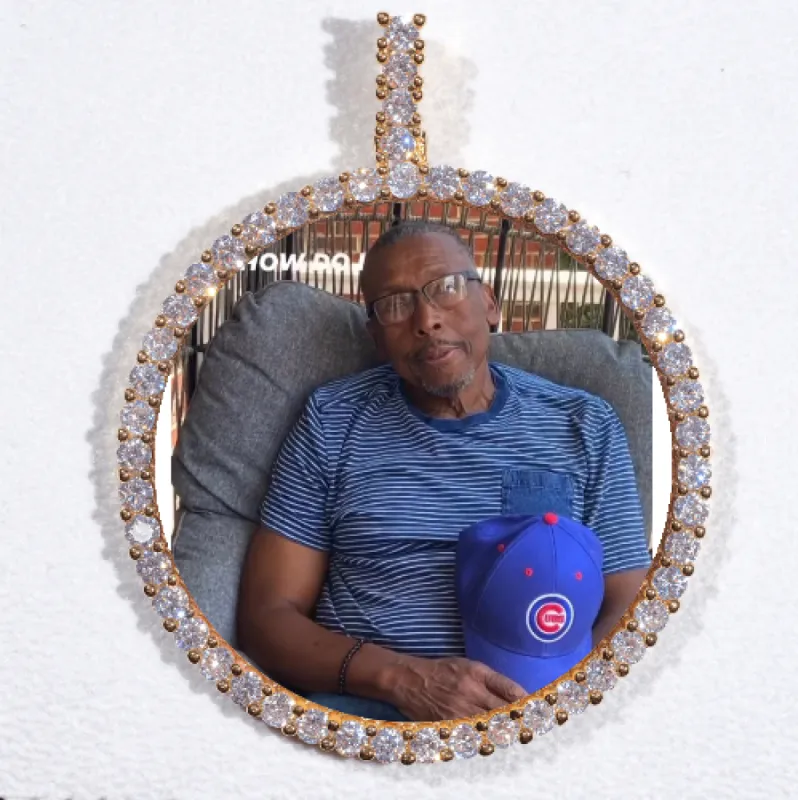 LARGE 3D CIRCLE CUSTOM PICTURE PENDANT made by The GUU Shop