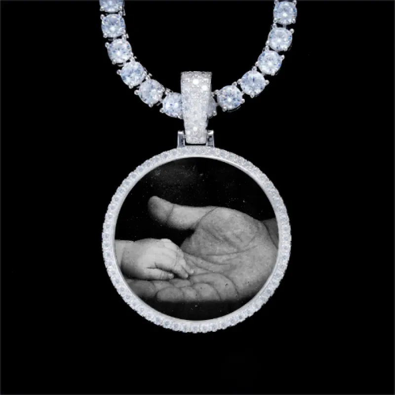 925S & VVS Moissanite 3D Circle Custom Picture Pendant made by The GUU Shop