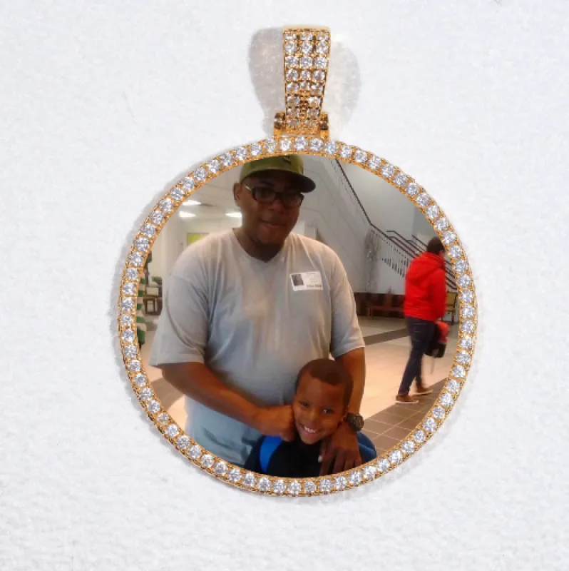 MEDIUM 3D CIRCLE CUSTOM PICTURE PENDANT made by The GUU Shop