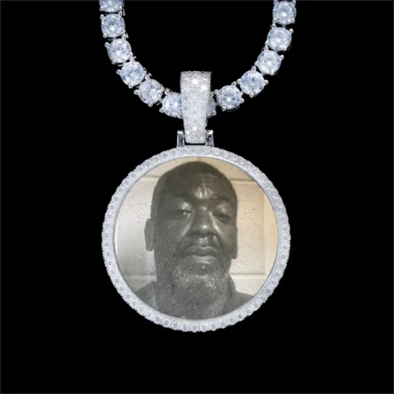 925S & VVS Moissanite 3D Circle Custom Picture Pendant made by The GUU Shop