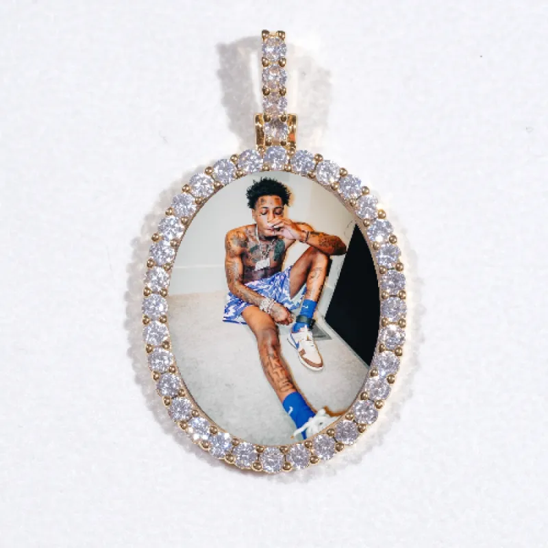 3D Oval Custom Picture Pendant made by The GUU Shop