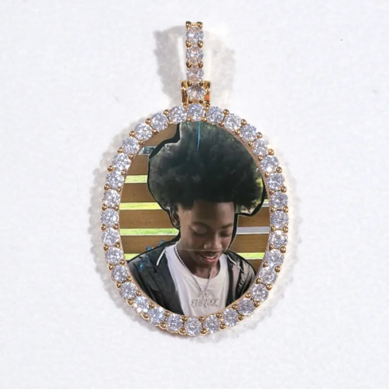 3D Oval Custom Picture Pendant made by The GUU Shop
