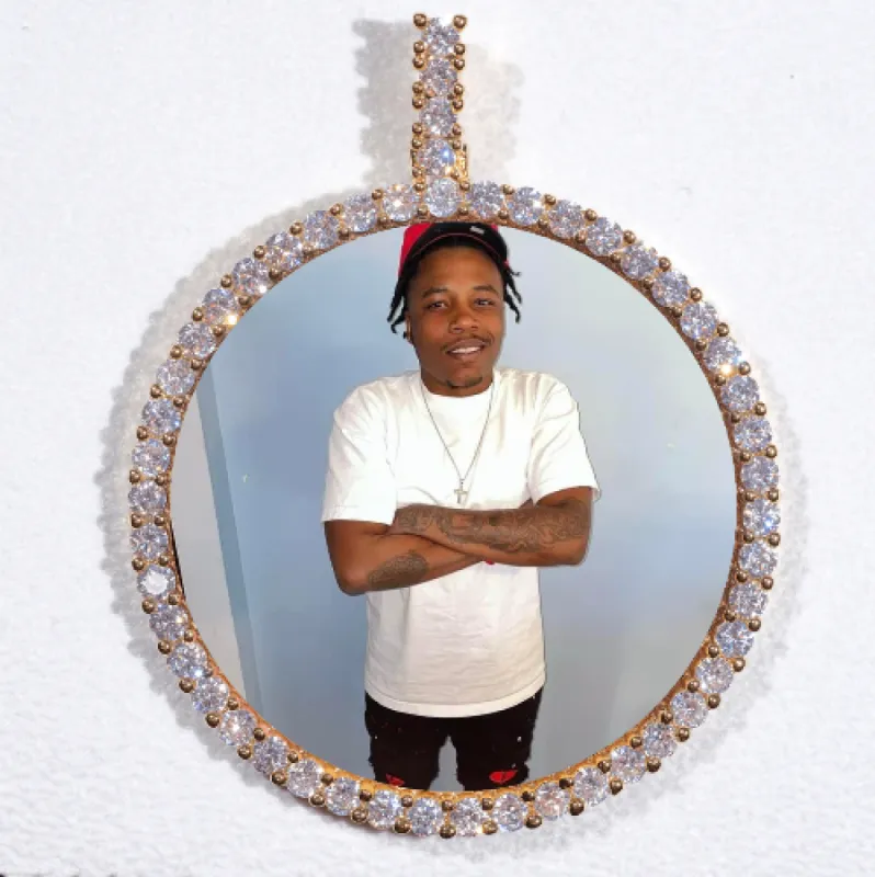 LARGE 3D CIRCLE CUSTOM PICTURE PENDANT made by The GUU Shop