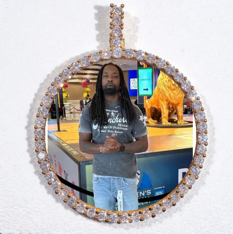 LARGE 3D CIRCLE CUSTOM PICTURE PENDANT made by The GUU Shop