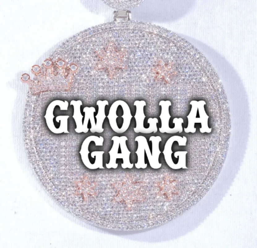 CUSTOM LETTER NECKLACE 3D BIG CROWN DISC made by The GUU Shop