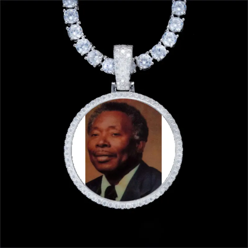 925S & VVS Moissanite 3D Circle Custom Picture Pendant made by The GUU Shop