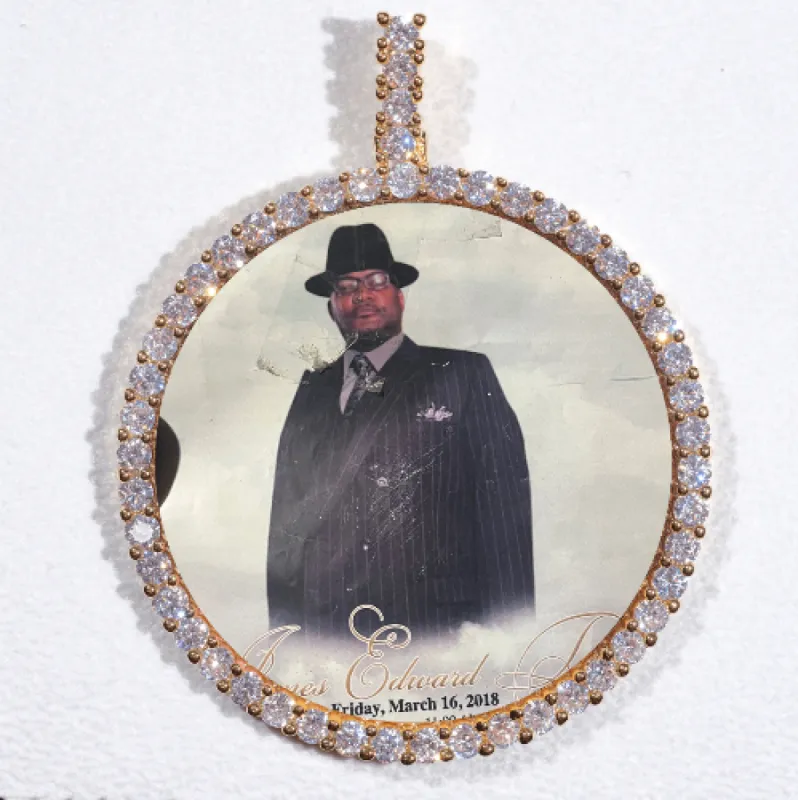 LARGE 3D CIRCLE CUSTOM PICTURE PENDANT made by The GUU Shop