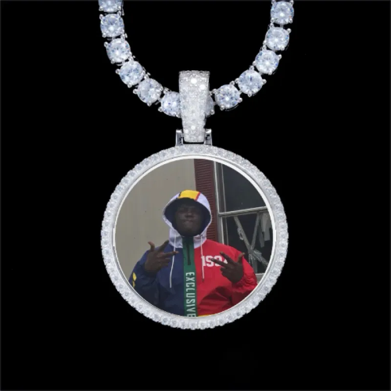 925S & VVS Moissanite 3D Circle Custom Picture Pendant made by The GUU Shop