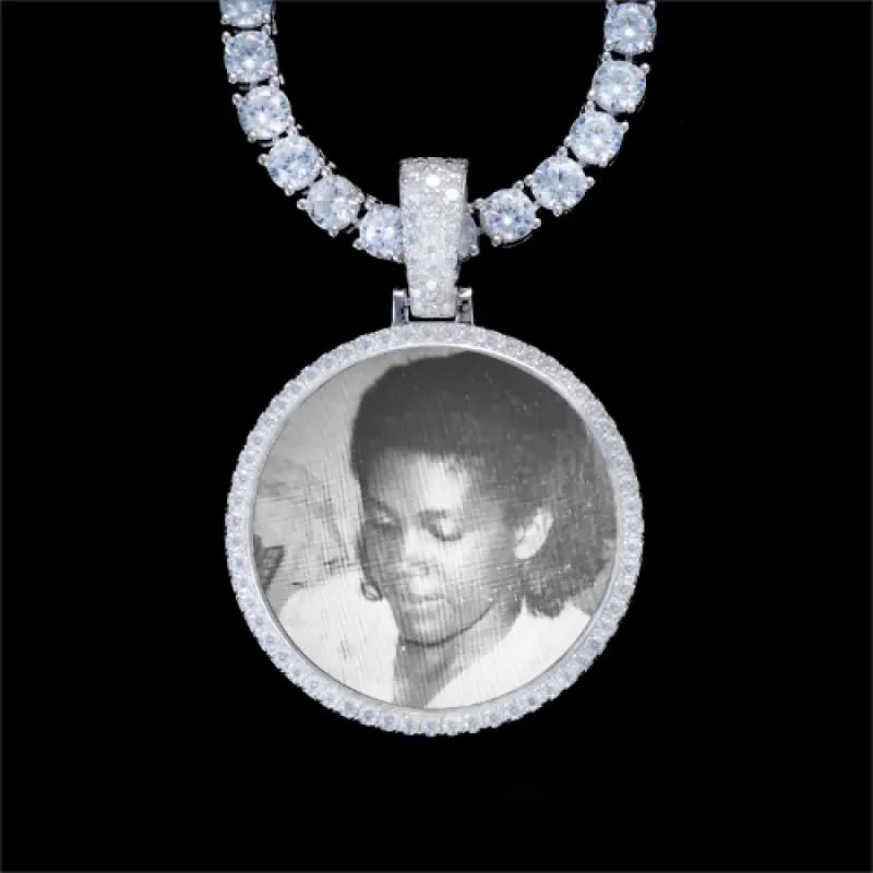 925S & VVS Moissanite 3D Circle Custom Picture Pendant made by The GUU Shop