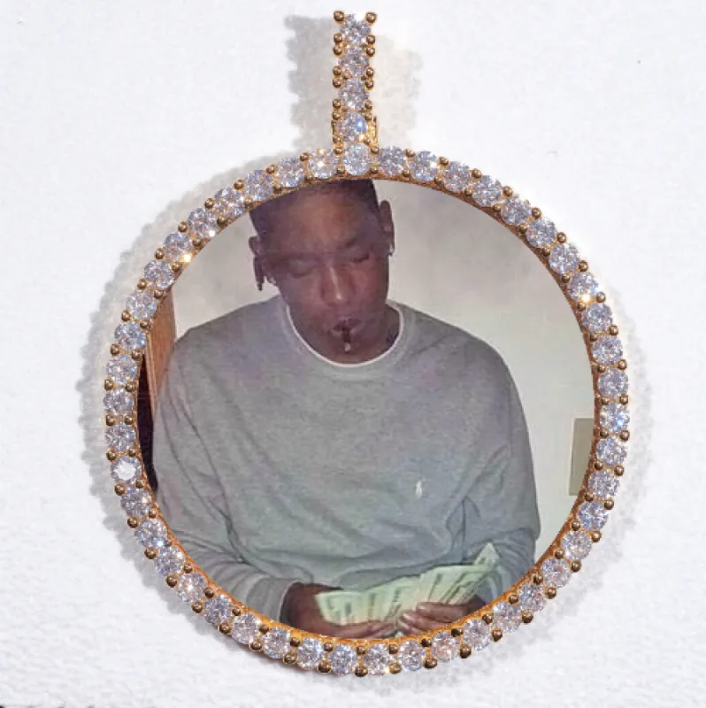 LARGE 3D CIRCLE CUSTOM PICTURE PENDANT made by The GUU Shop