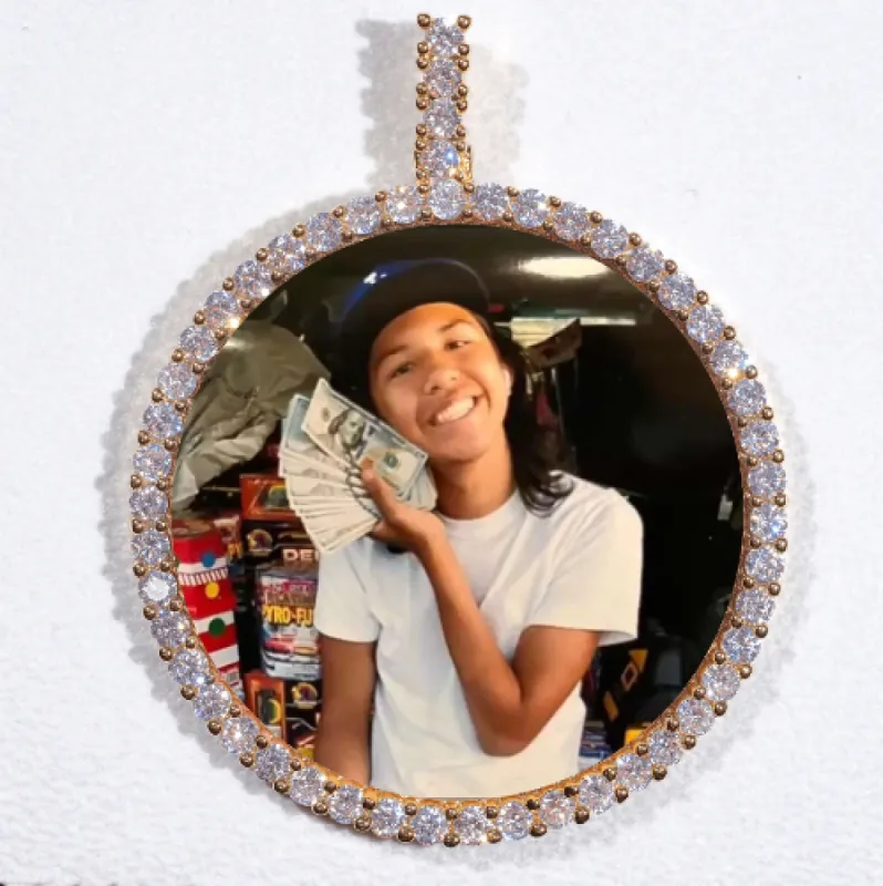 LARGE 3D CIRCLE CUSTOM PICTURE PENDANT made by The GUU Shop